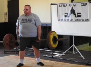 Lance Foster lifting in the 2016 IAWA Gold Cup. 